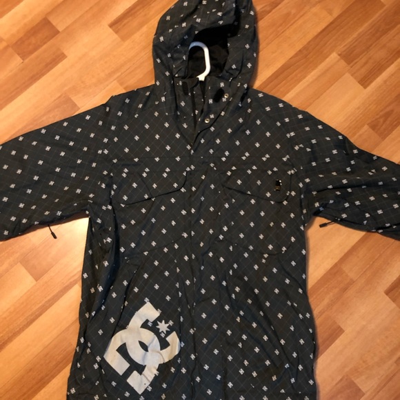 DC Snowboarding jacket . - Picture 2 of 3